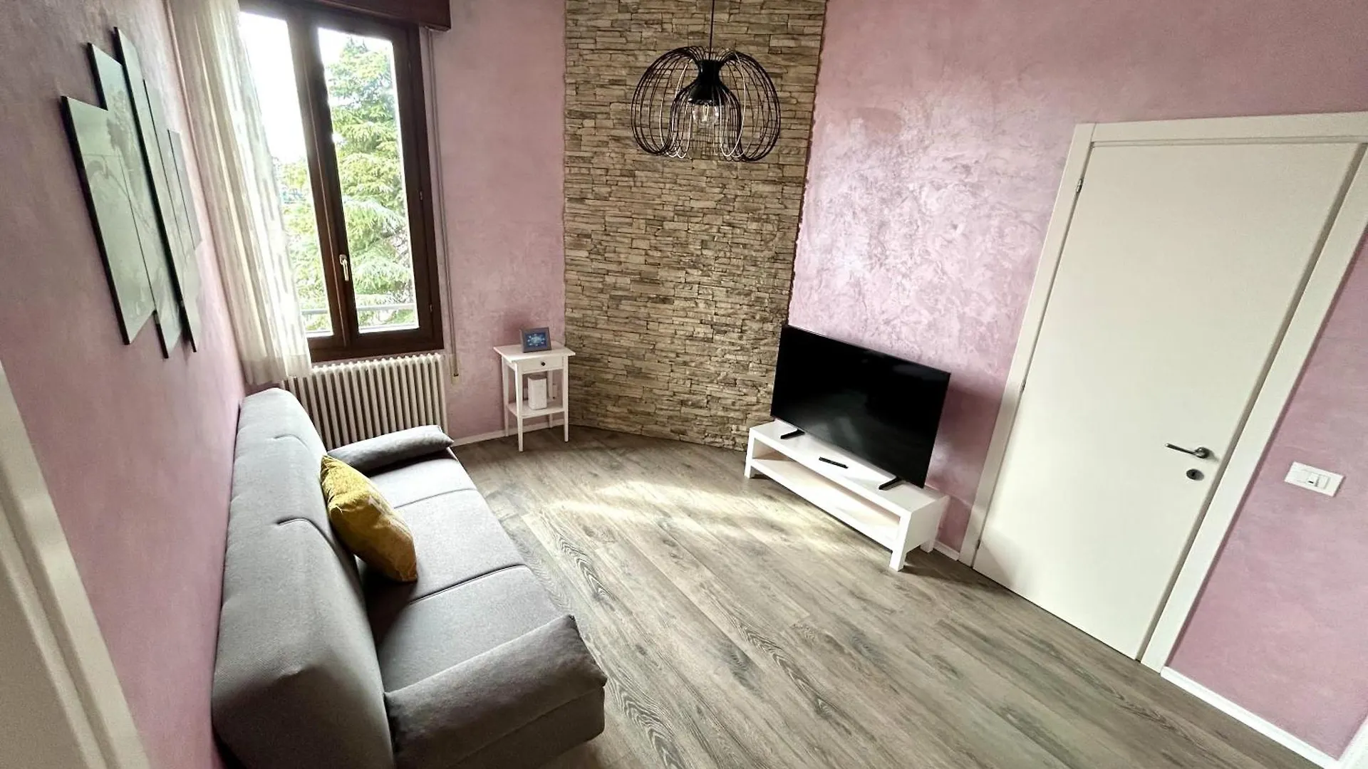 Lovely Bridge View Apartment Close To Padua City Center Italy