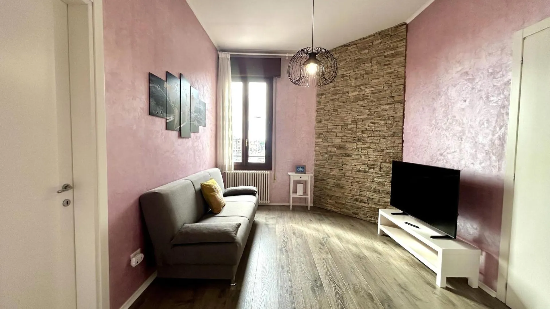 Lovely Bridge View Apartment Close To Padua City Center